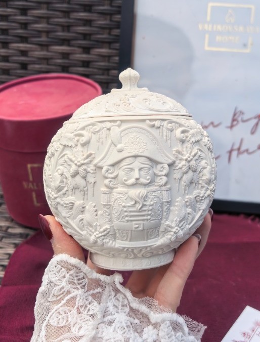 Шкатулка Новогодний шар с Щелкунчиком 